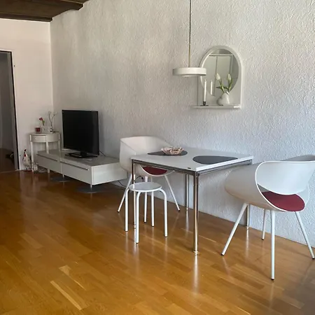 Joline Private Guest Apartement Studio 45M2 Nidau Exterior photo